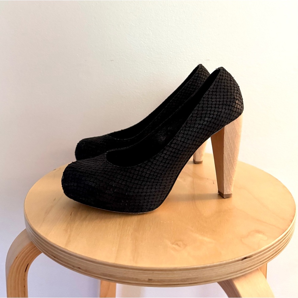 Loeffler Randall Esther heels in black suede with wooden heel size 8.